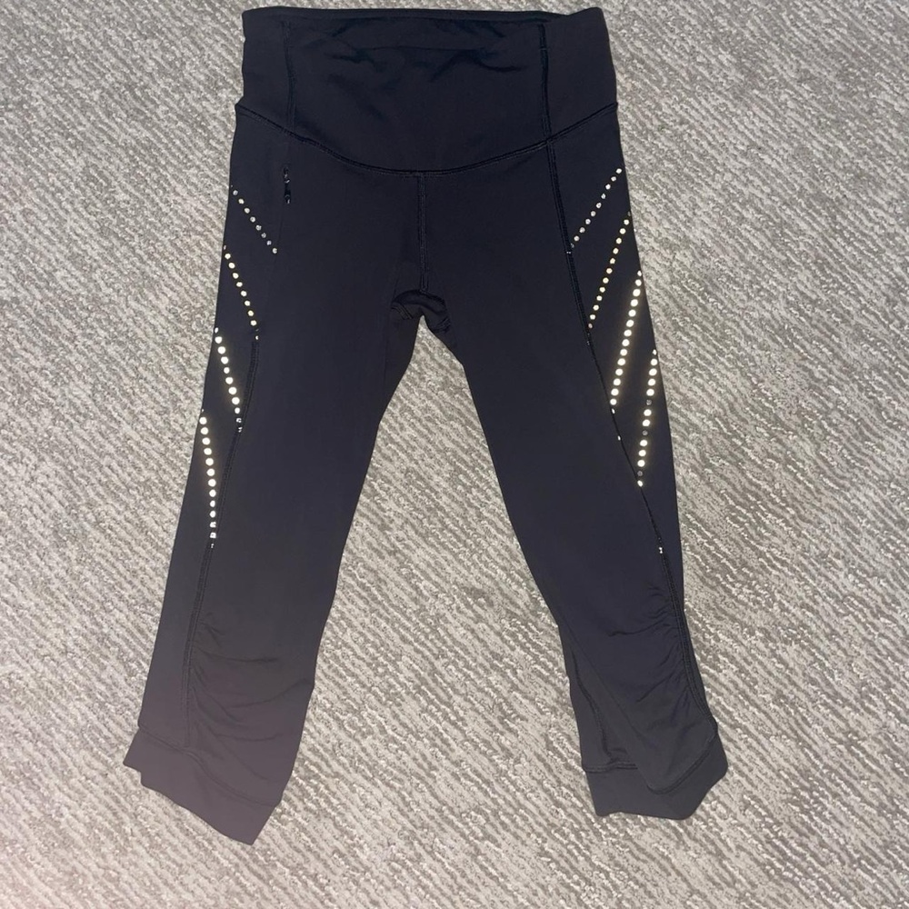 Lululemon Stop at Nothing Crop in Black